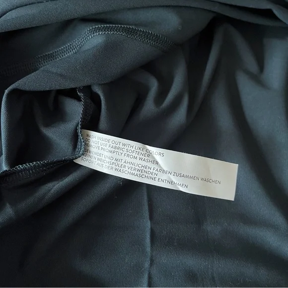 PELOTON Teal Fitted Cropped Zip-up Long Sleeve Warm Up Exercise Shirt - Picture 10 of 10